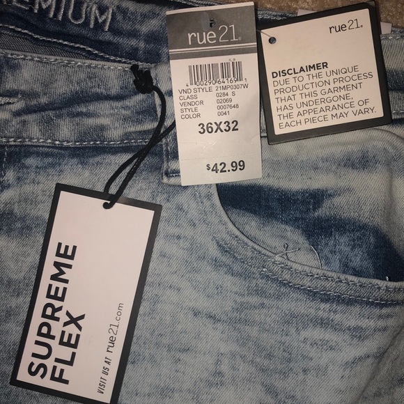 NWT Destressed jeans - Picture 8 of 10